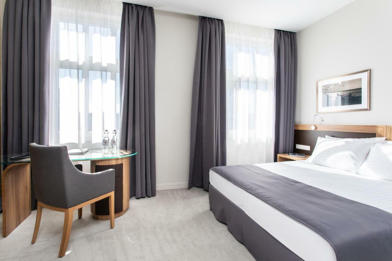 Jakubowy Hotel Гдиня Екстер'єр фото